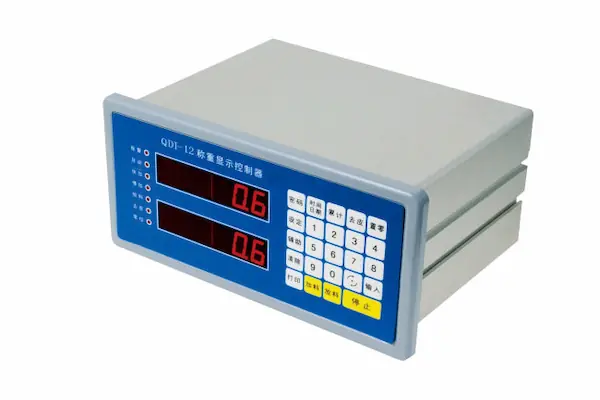 メンブレンのキーパッドおよび二重デジタル表示が付いているベンチの器械使用